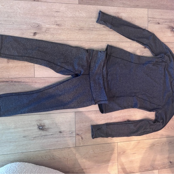 lululemon athletica Pants - SET Lululemon herringbone black crop wunder under & long sleeve scuba top